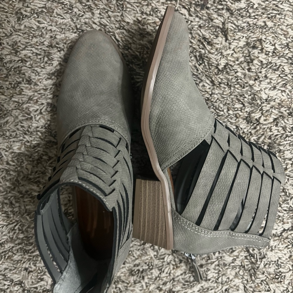 Stylish Green Ankle Boots